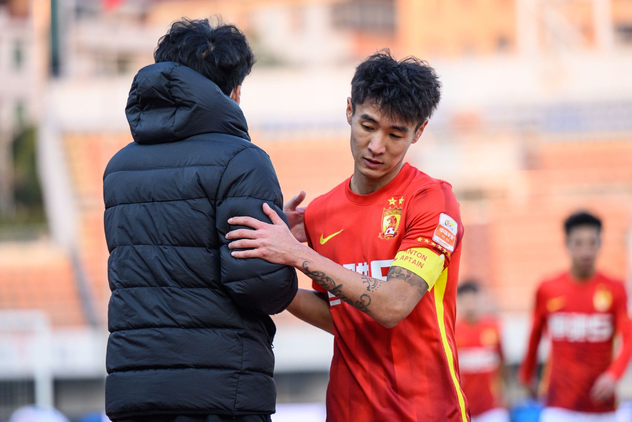 由岩井俊二执导，周迅，秦昊主演的电影《你好，之华》今日发出了三张张子枫的剧照